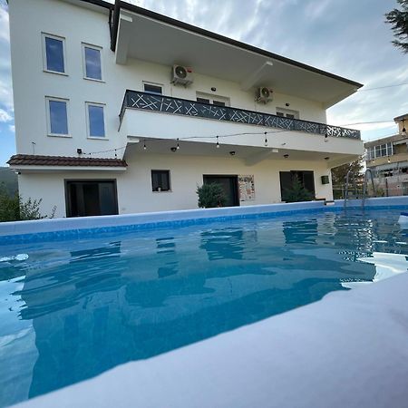 Baza Hostel - Swimming Pool Berat Exteriör bild
