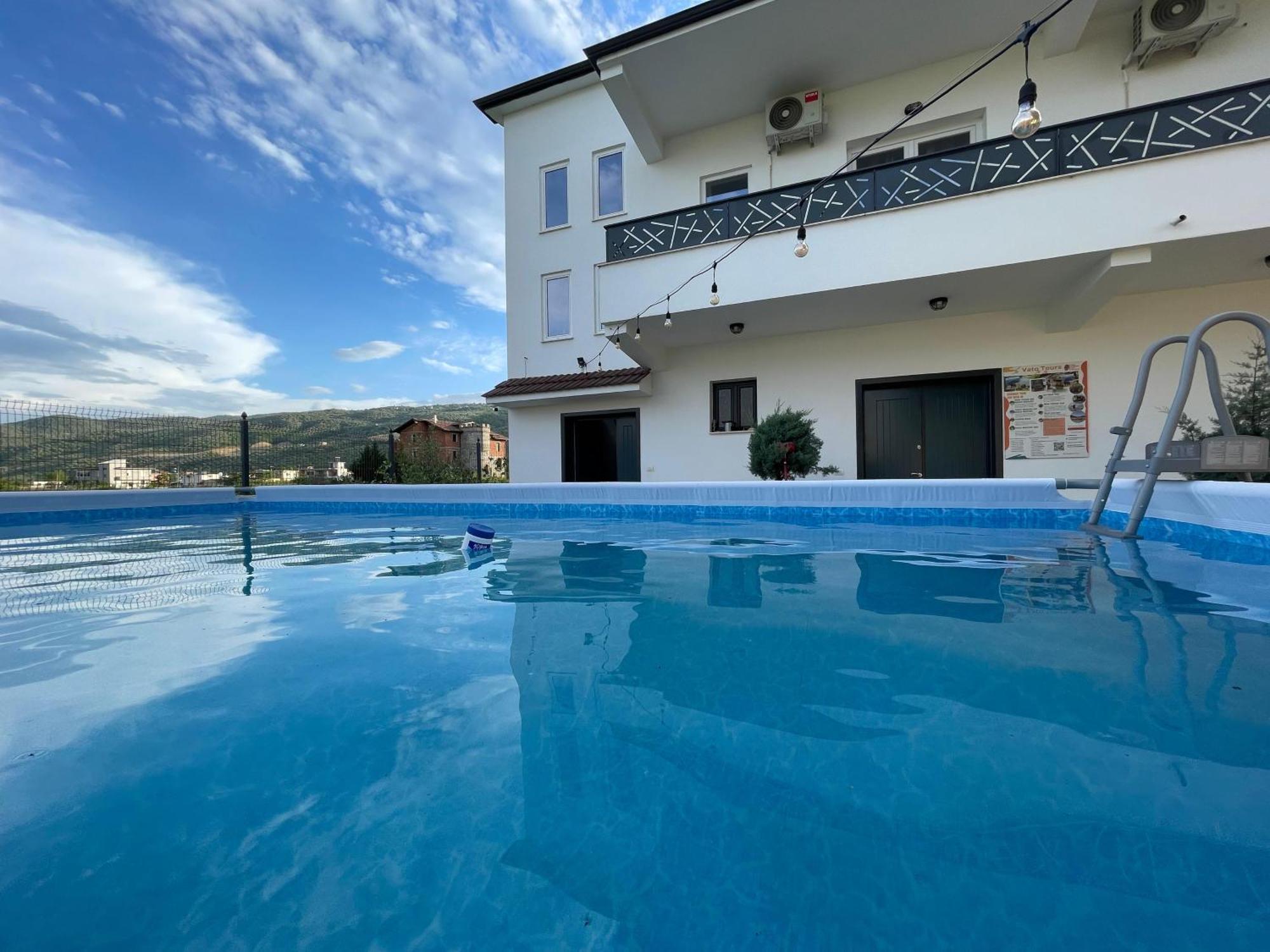 Baza Hostel - Swimming Pool Berat Exteriör bild